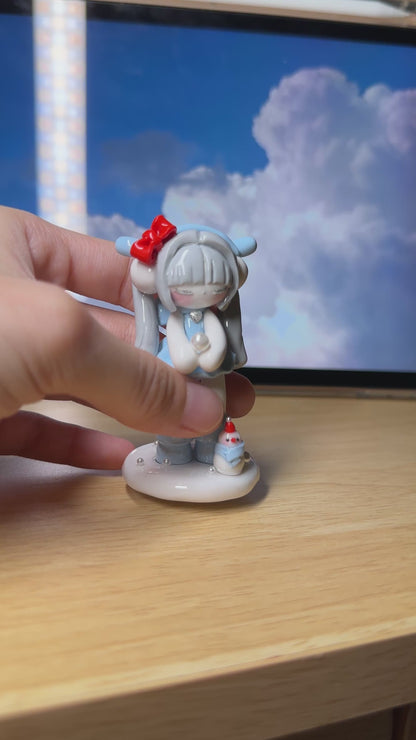 Mai Desk Buddy (Snow) | Last piece